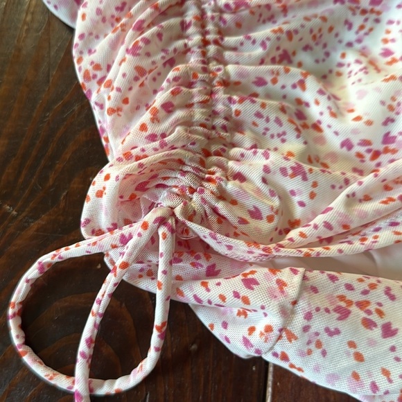 Liz and Sara Size small scrunched heart mini spaghetti strap body-con dress - Picture 4 of 4